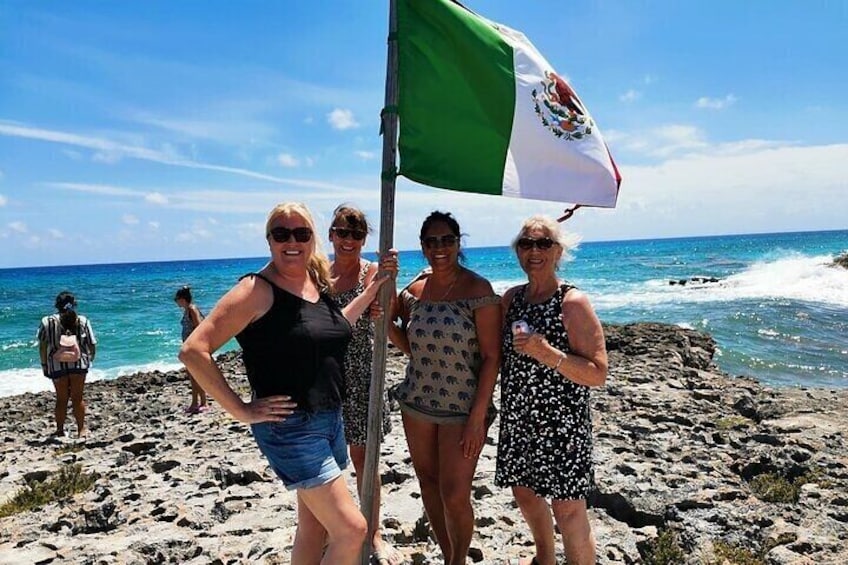 Private Custom Jeep/Buggy Tour in Cozumel with Lunch and Snorkel 