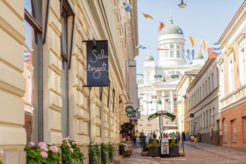 Helsinki City Tour with Food Tasting