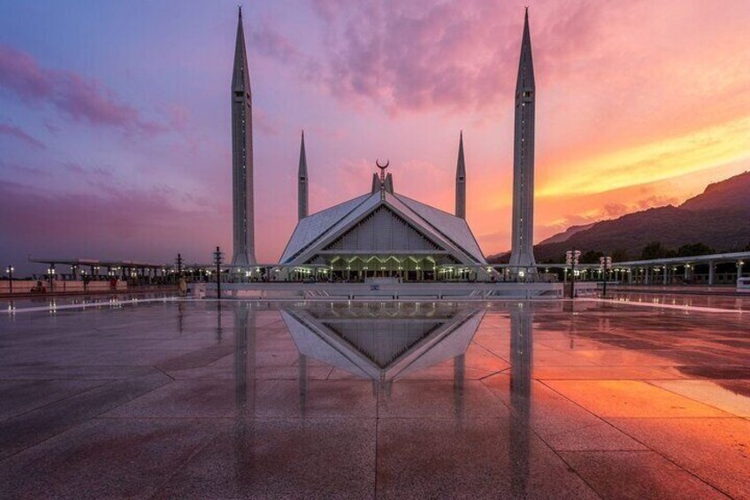 5-Hour Private Guided Tour in Islamabad City