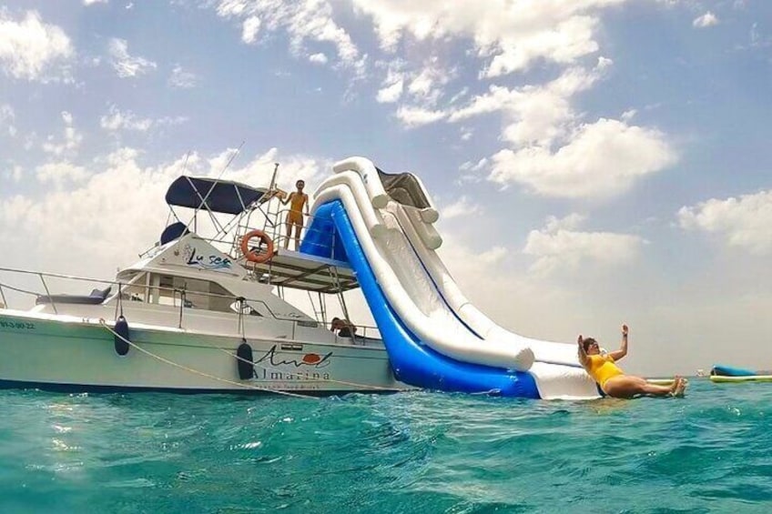 Tour on boat along the coast of Benalmadena with a lot of sea activities!!