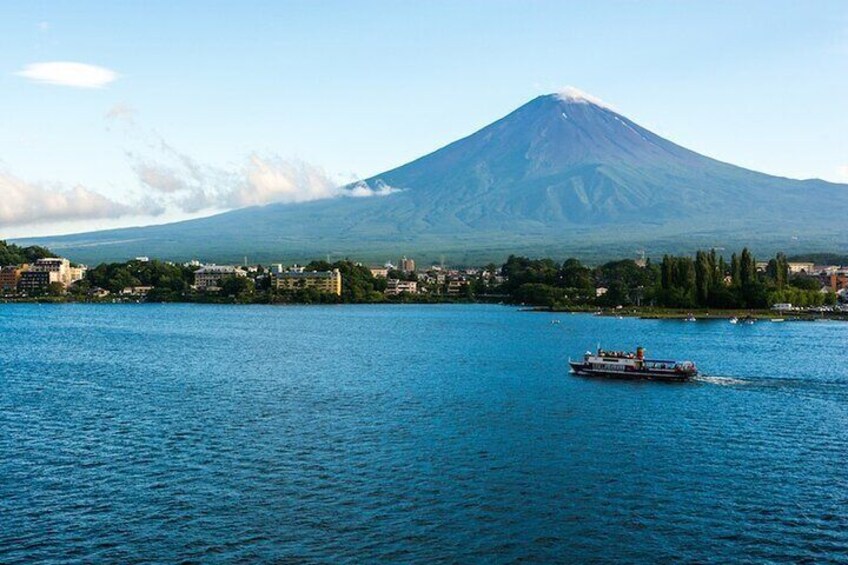 Private Tour to Mount Fuji from Tokyo with Pick Up