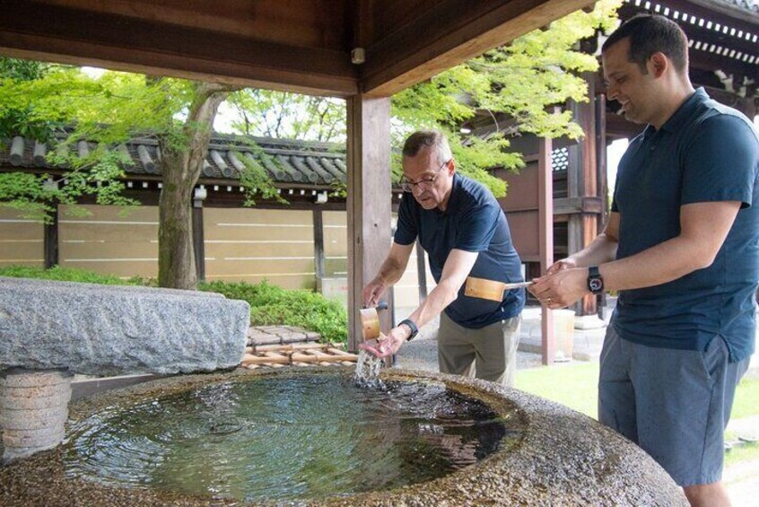 the manner of holy water in shrine/temple