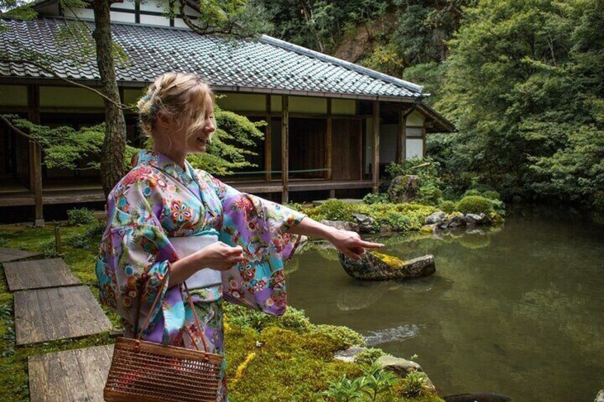 Kyoto car tour Let's uncover secrets of majestic temple history