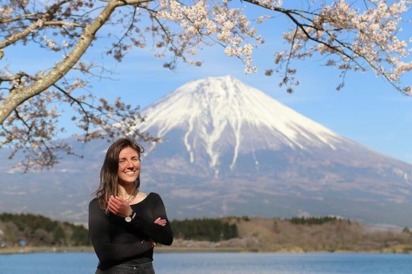 Mt.Fuji homemade BBQ,1000 yen bill view in Lake Motosu,Shiraito Falls 1-Day Trip