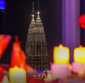 Kuala Lumpur: KL Towerin ARAS-ravintola: Buffet-illallinen