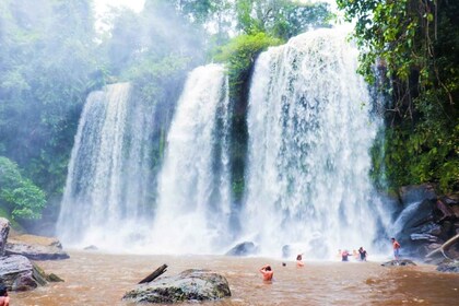 Phnom Kulen 瀑布國家公園，1000 Linga 私人旅遊