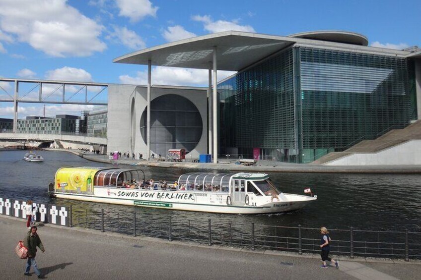 Berlin boat tour on the Spree