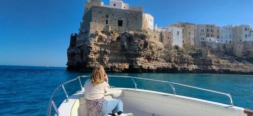 Polignano a Mare : Bateau excursion avec apéritif et plongée en apnée