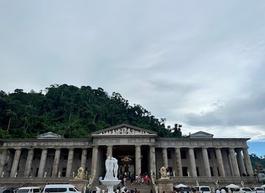 Cebu: Highlands Opastettu kierros hotellinoudon kanssa