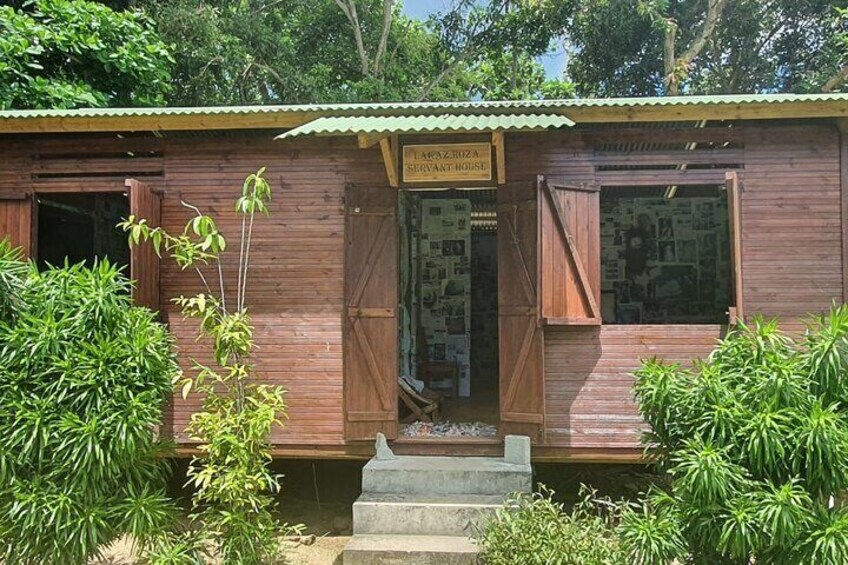 La Kaz Rosa (Servant's house), Domaine Val de Pres
