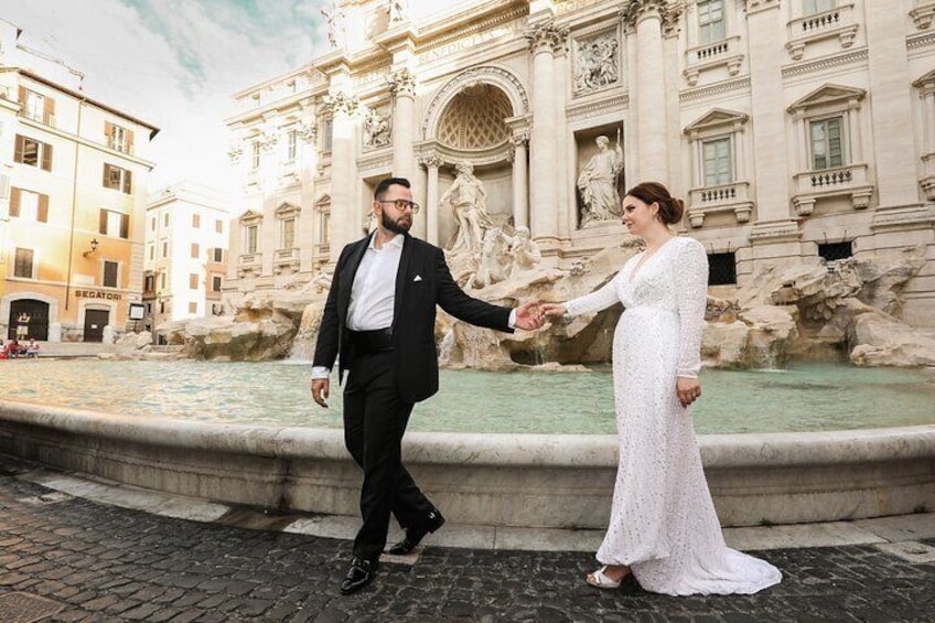 Private 1.5Hrs Early Photoshoot at Trevi Fountain, Spanish Steps