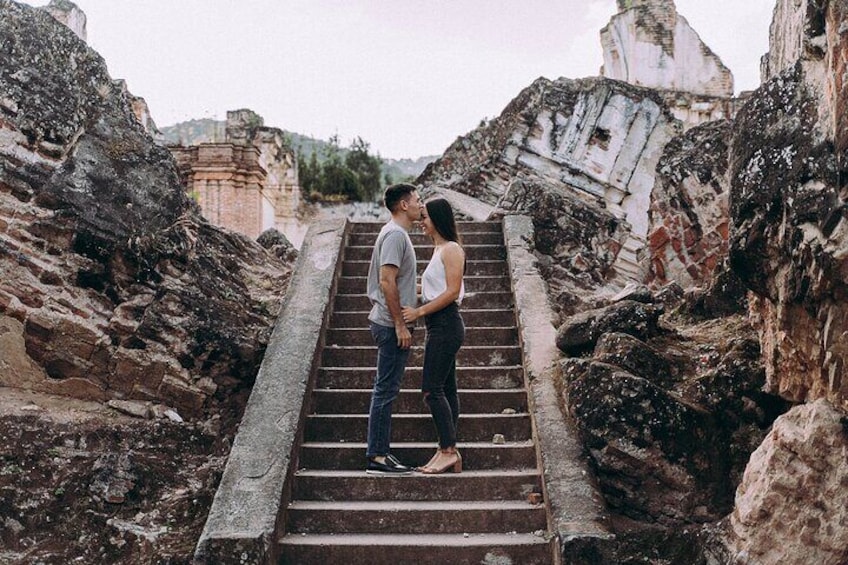 photoshoot in the ruins in Antigua Guatemala