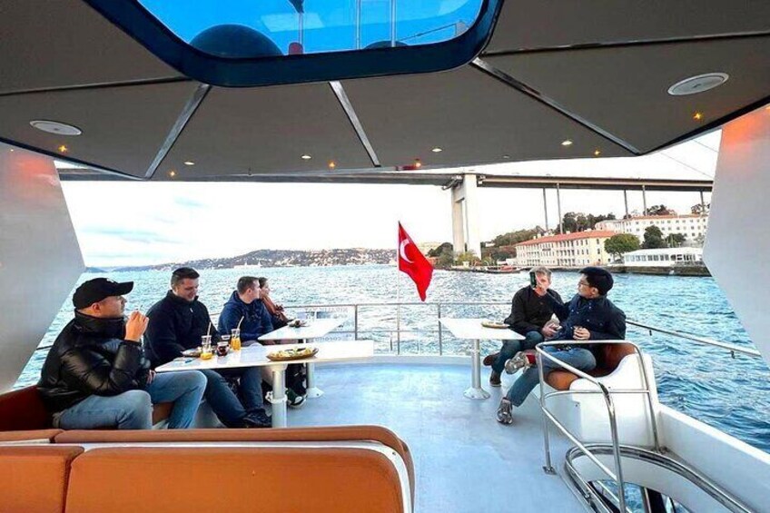 Small-Group 90 Minutes Bosphorus Luxury Yacht Cruise in Istanbul 