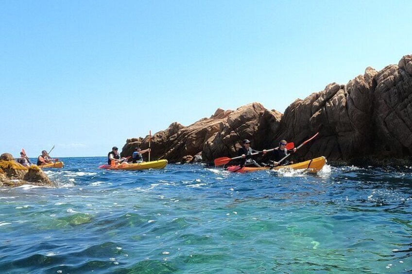 6-Hour Costa Brava Guided Kayak and Snorkel with Lunch and Photos