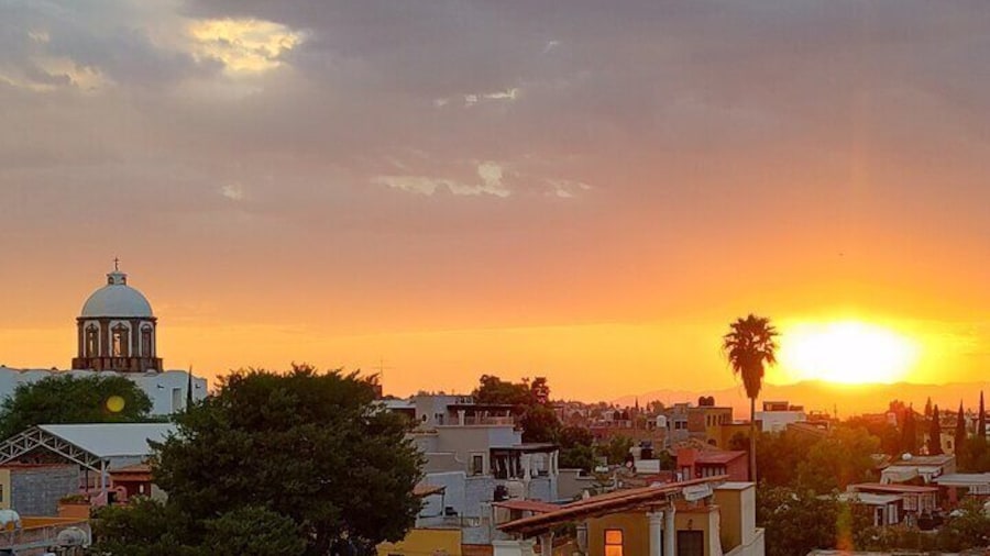 Small-Group Sunset Walking Tour in San Miguel