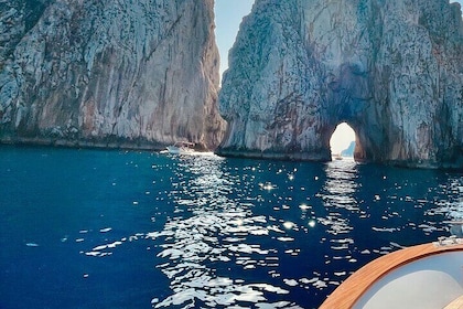 7-timers privat bådoplevelse til Capri fra Positano