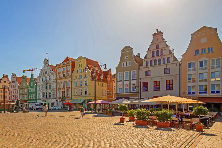 Private Traditional German Food Tour and Rostock Old Town