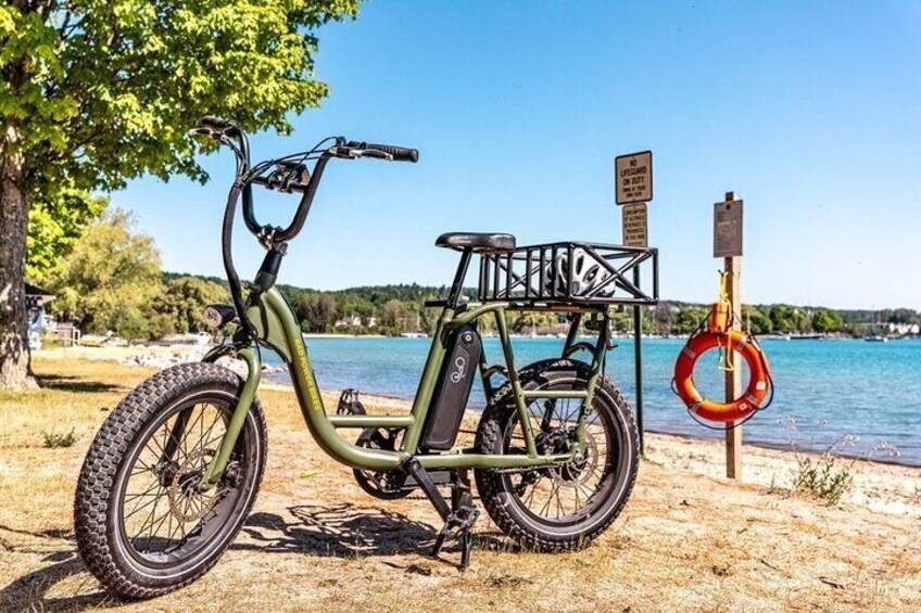 Cave Point E - Bike Tour