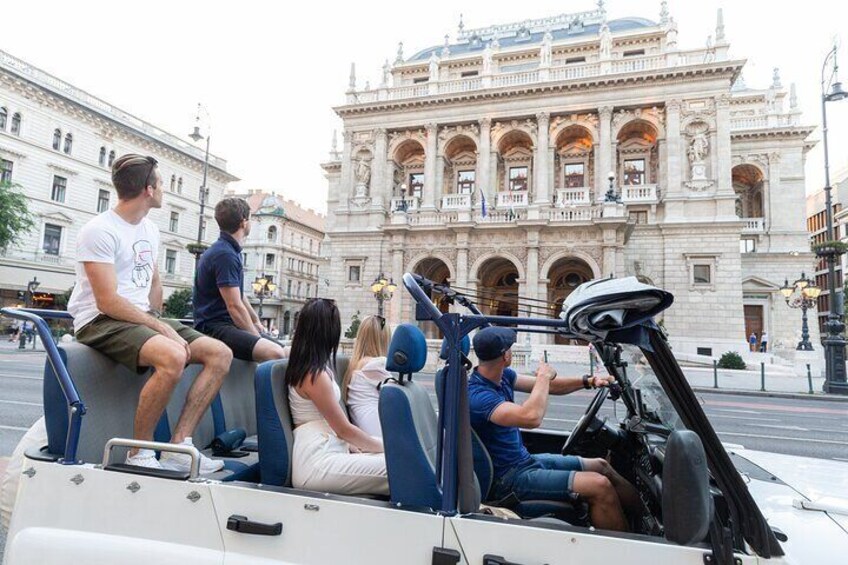 Classic Budapest City Sightseeing Tour Russian Jeep