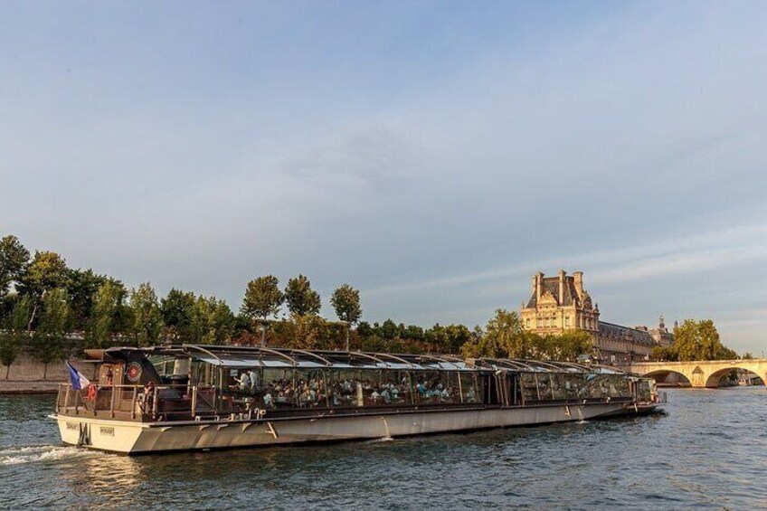 Seine River Cruise with Commentary 1 Hour