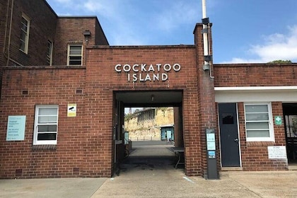 Sydney Cockatoo Island Escape: Convict Adventure Game