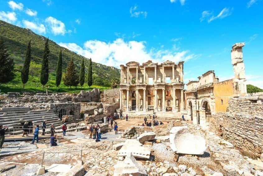 Daily - Ephesus Ancient City Tour from Bodrum with Lunch 