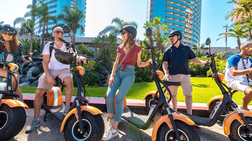 Coronado: Tour in scooter con guida GPS e traghetto andata e ritorno