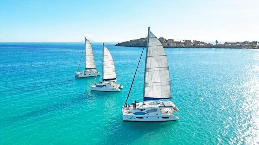 The charter will take place on one of our sail catamarans ranging from 38ft-44ft. Boat choice depends on group size and availability.