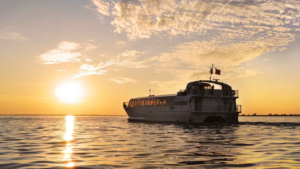 Picture 6 for Activity Kingston: Sunset Dinner Cruise of Thousand Islands