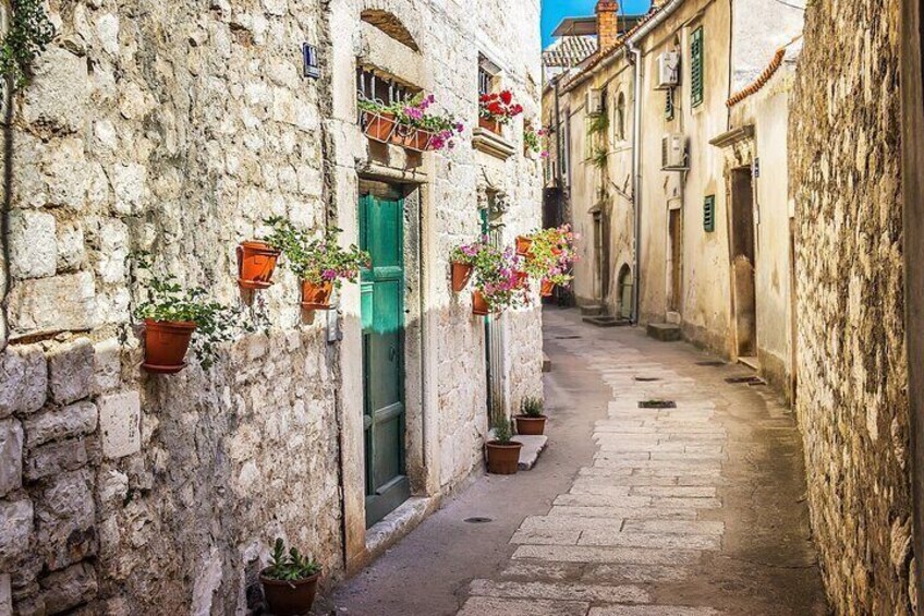Private day trip: Split to Sibenik, Zadar, local English driver