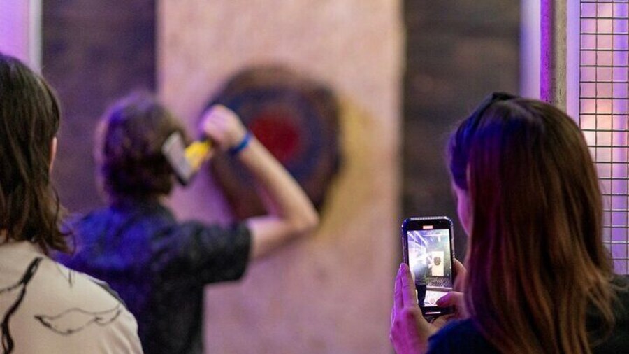 1 hour Private Axe Throwing Experience