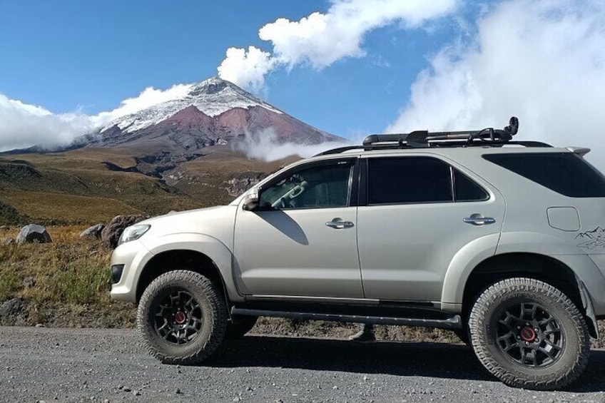 Full Day Private Tour knowing Cotopaxi and Quilotoa