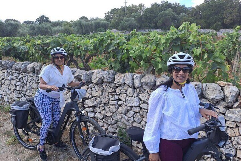 e-bike tour along the cycle path of the Apulian Aqueduct