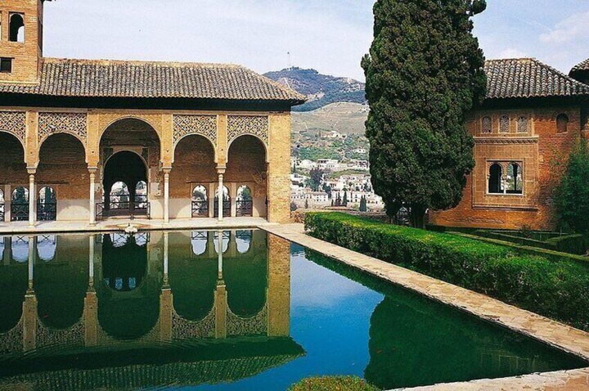 3-Hour Private Tour to the Alhambra