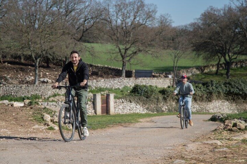 Martina Franca e-Bike tour . Visit a breeding and a dairy farm