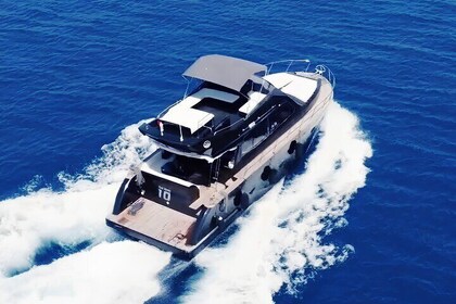 Bodrum Private Motor-Yacht Tour With Lunch For 6 Hours