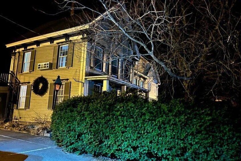 90-Minute Ghost Walking Tour in Boothbay Harbor