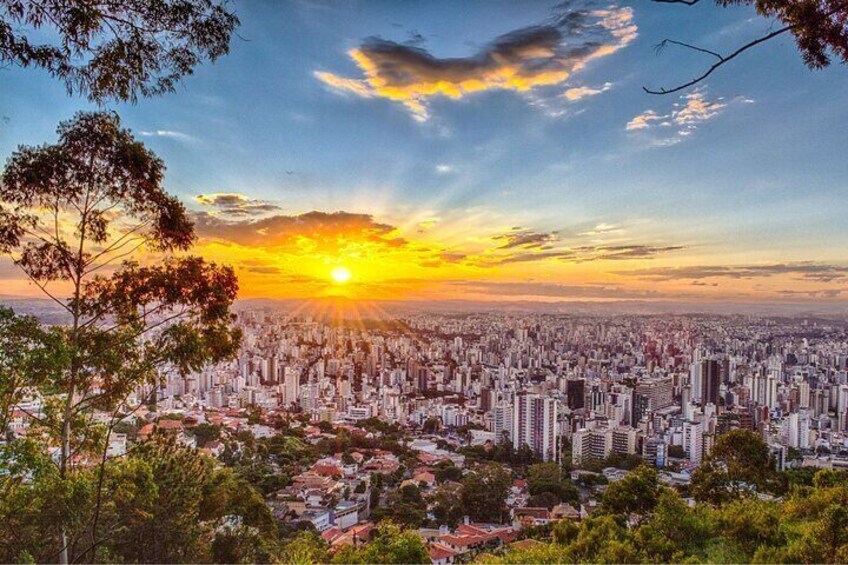 Private Custom Walking Tour with a Local Guide in Belo Horizonte