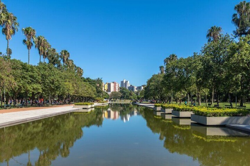 Private Custom Walking Tour with a Local Guide in Porto Alegre