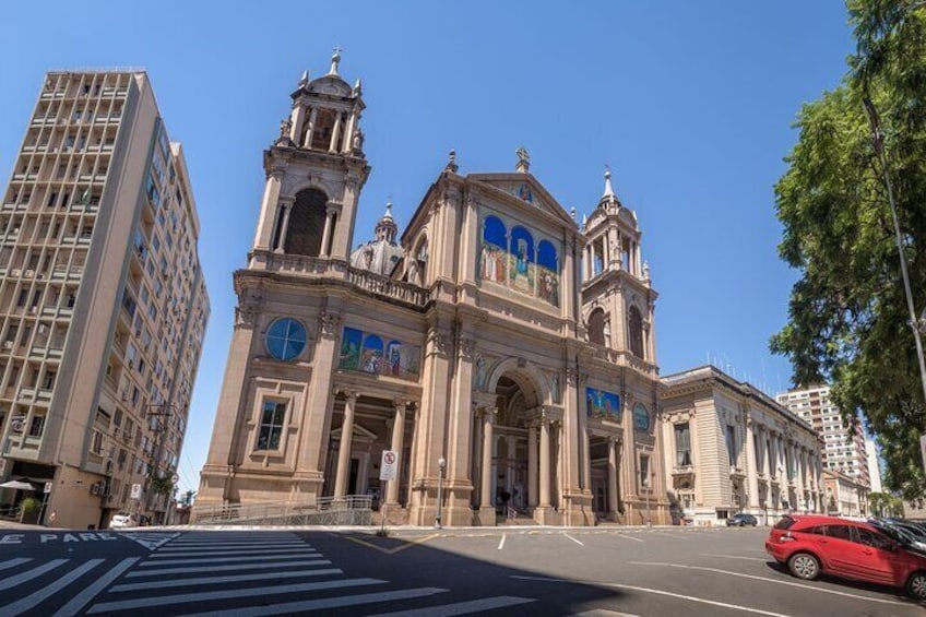 Private Custom Walking Tour with a Local Guide in Porto Alegre