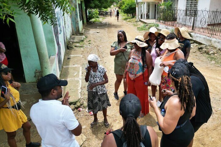 Private Tour to San Basilio de Palenque with Bilingual Native Guide