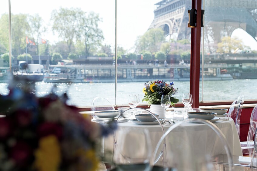 Trattoria Style Dinner Cruise. Paris.