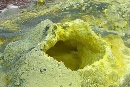 Half-Day Private Tour in Sierra Negra Volcano's Sulfur fumaroles