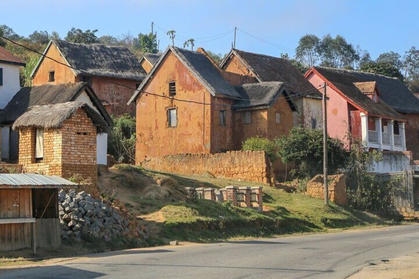 Private Custom Walking Tour with a Local Guide in Antanavario