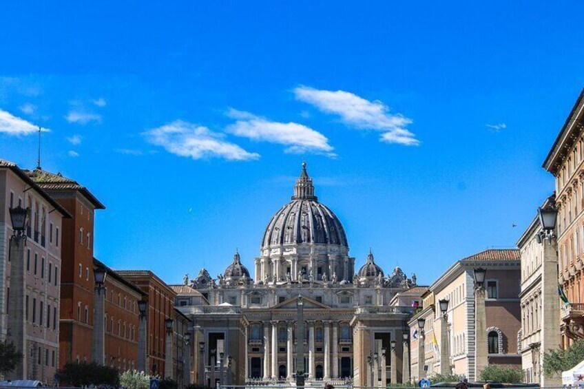 Small Group Tour of Vatican Museums, Sistine Chapel, and Basilica