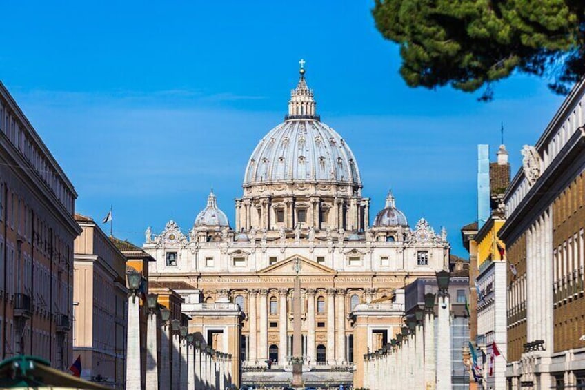 Walking Tour in Vatican Museums, Sistine Chapel and Basilica