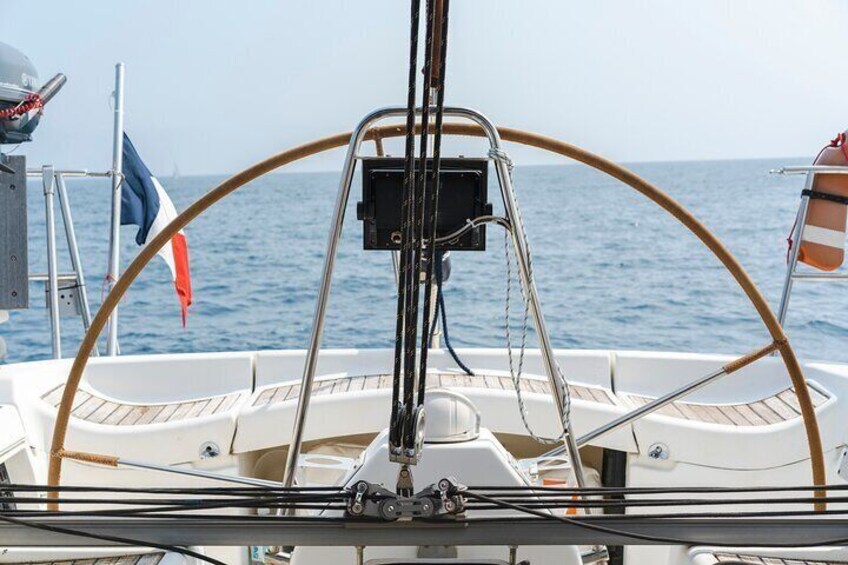 Private cruise to Cap d'Antibes and the Lérins Islands by sailboat