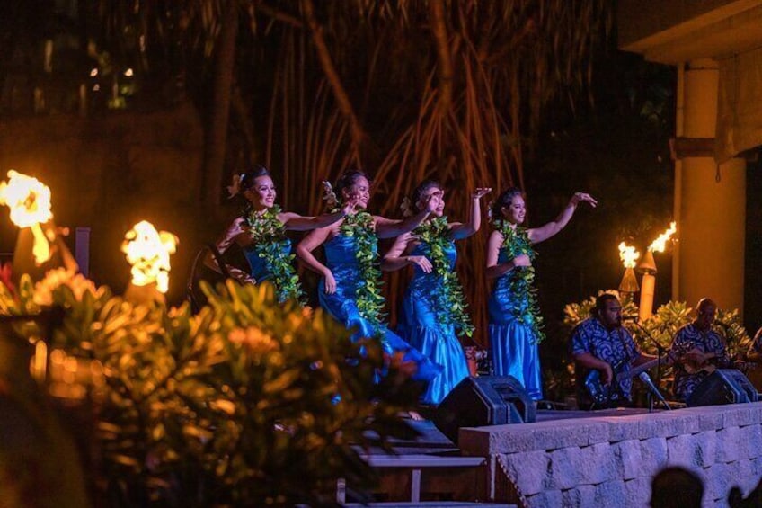 Maui Extreme Fire Knife Dancers performance and dinner show