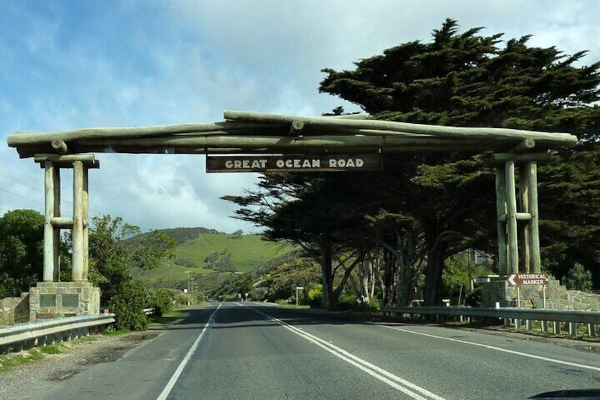 The Entrance sign of breathtaking Great Ocean Road where the adventure will begin. 