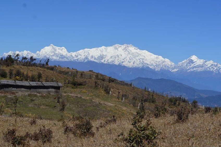 Mount Kanchanzonga view along the way to Sandakphu Trek